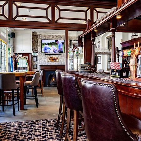 Black Lion Surbiton ภายนอก รูปภาพ